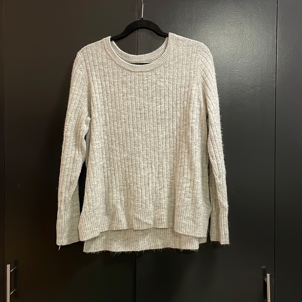 Old Navy Heather Grey Ribbed Sweater Size L